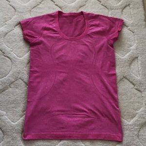 Lululemon Swiftly Tech Short Sleeve size 8